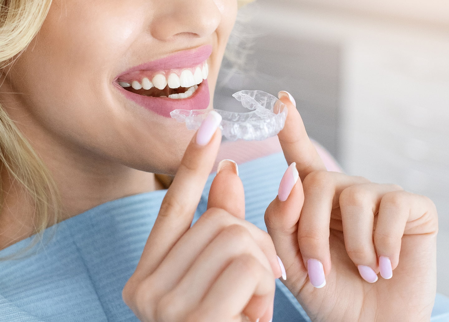 List of common orthodontic issues that Invisalign can fix, including crowded teeth, gaps, overbite, and crossbite