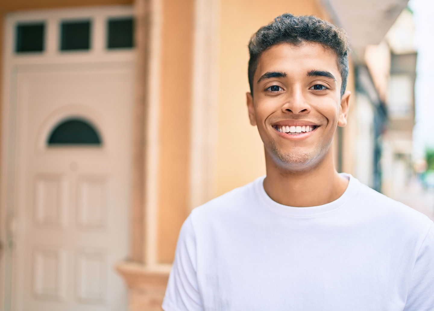 Replacing old metal fillings with natural-looking tooth-colored composite restorations at Southern Smiles